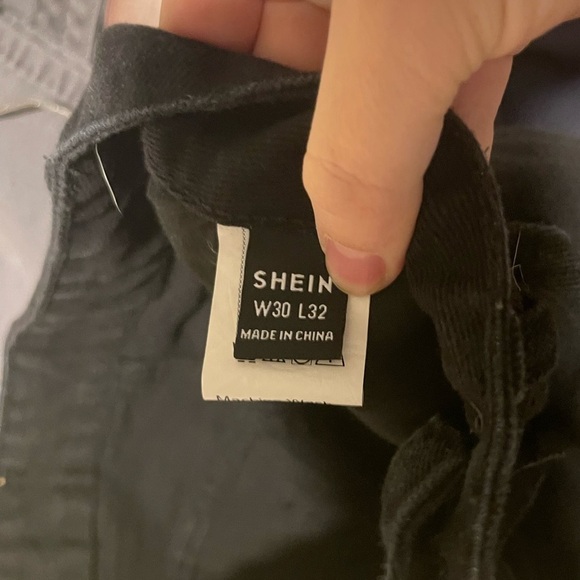 SHEIN Black Mom Jeans Size 30 - Picture 3 of 3